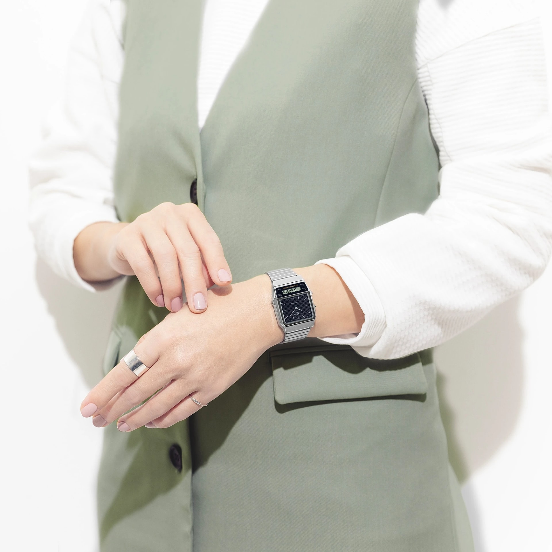 Casio Timeless AQ-800E-1ADF