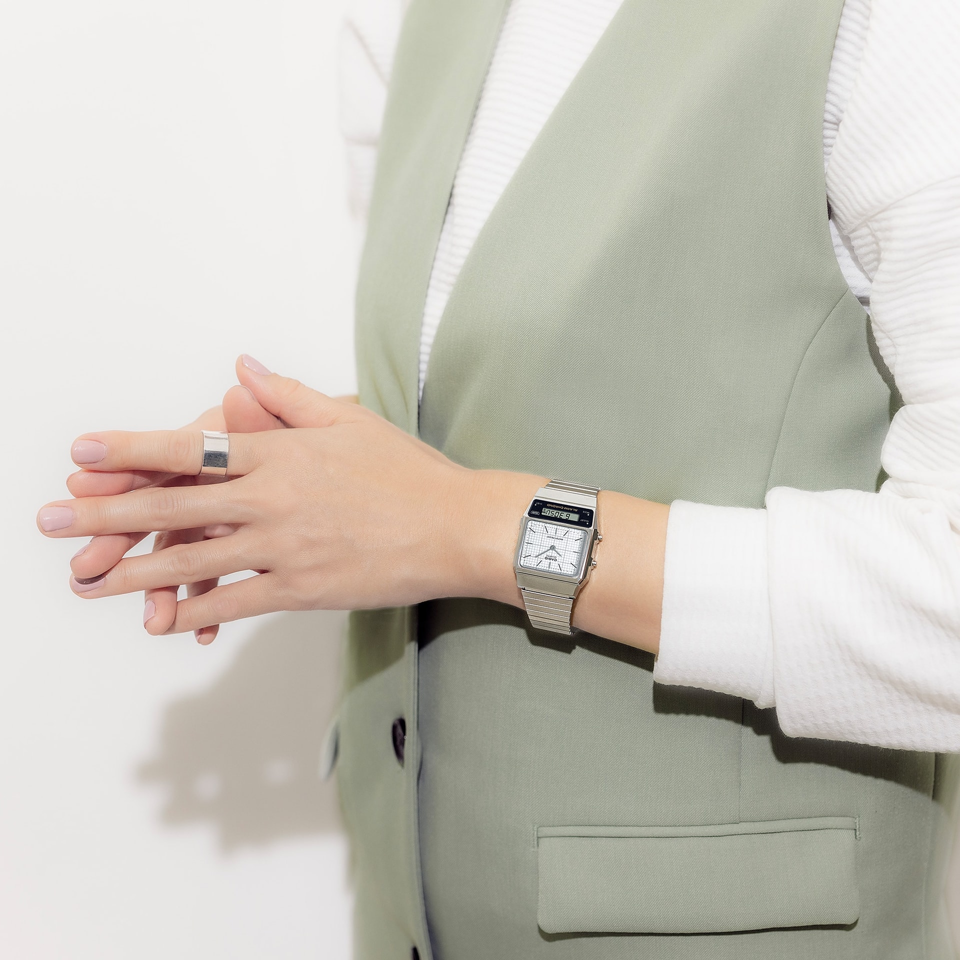 Casio Timeless AQ-800E-7ADF