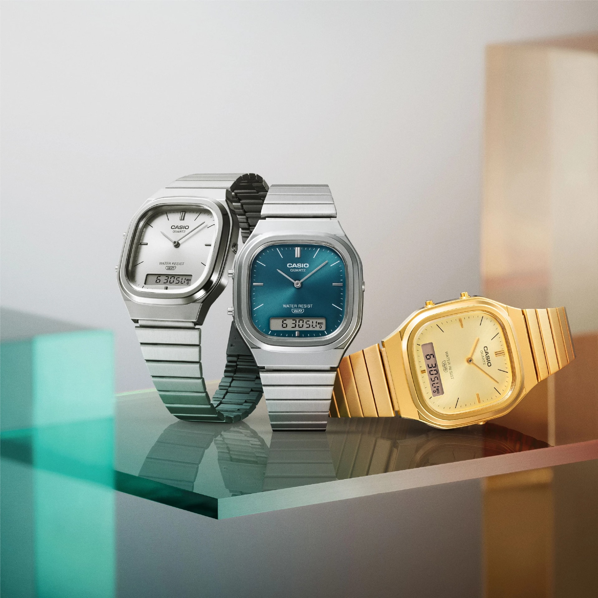 Casio Vintage AQ-240E-7ADF